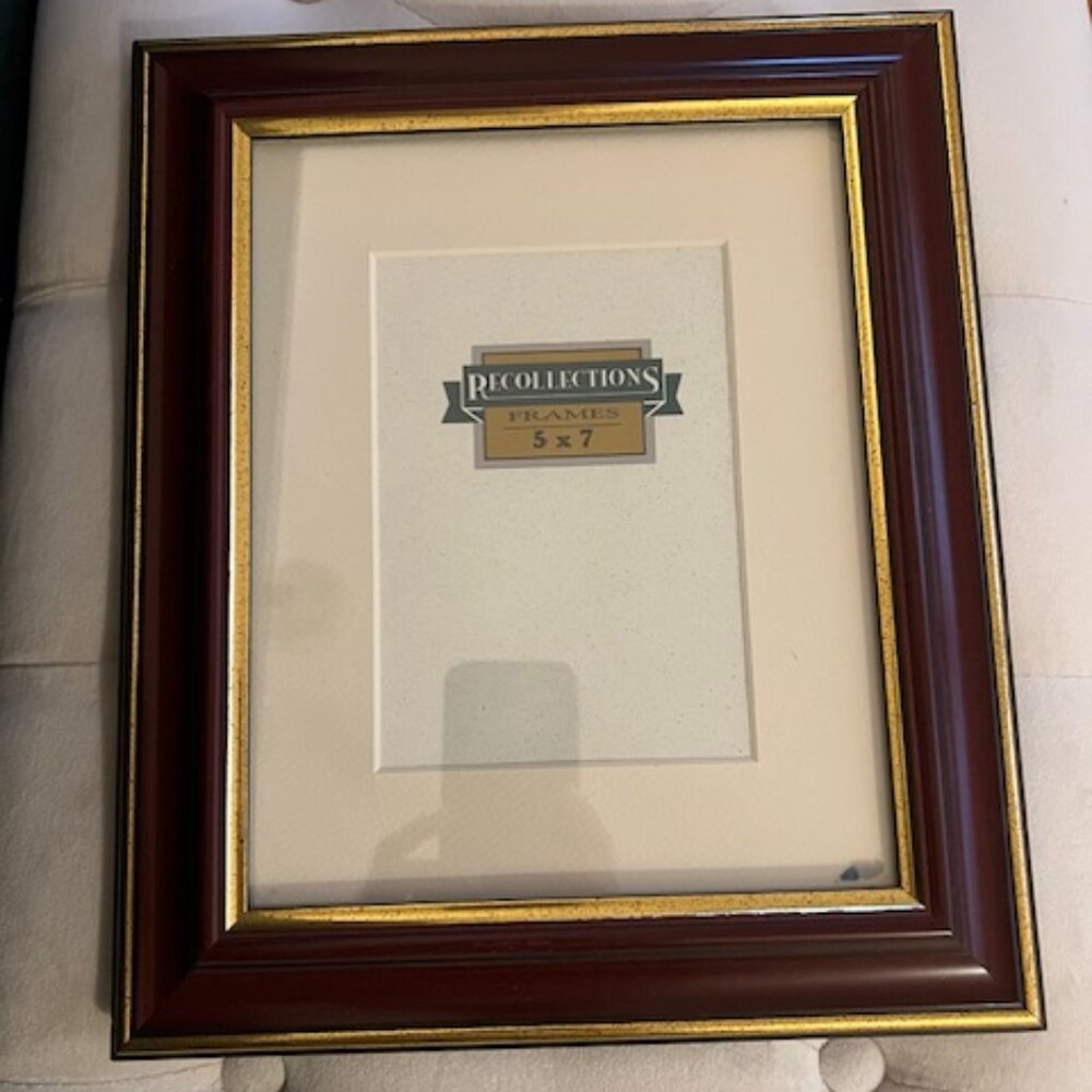 Recollection 5x7 Wood Picture Frame with Glass, Cherry Wood Color w Gold Trim
